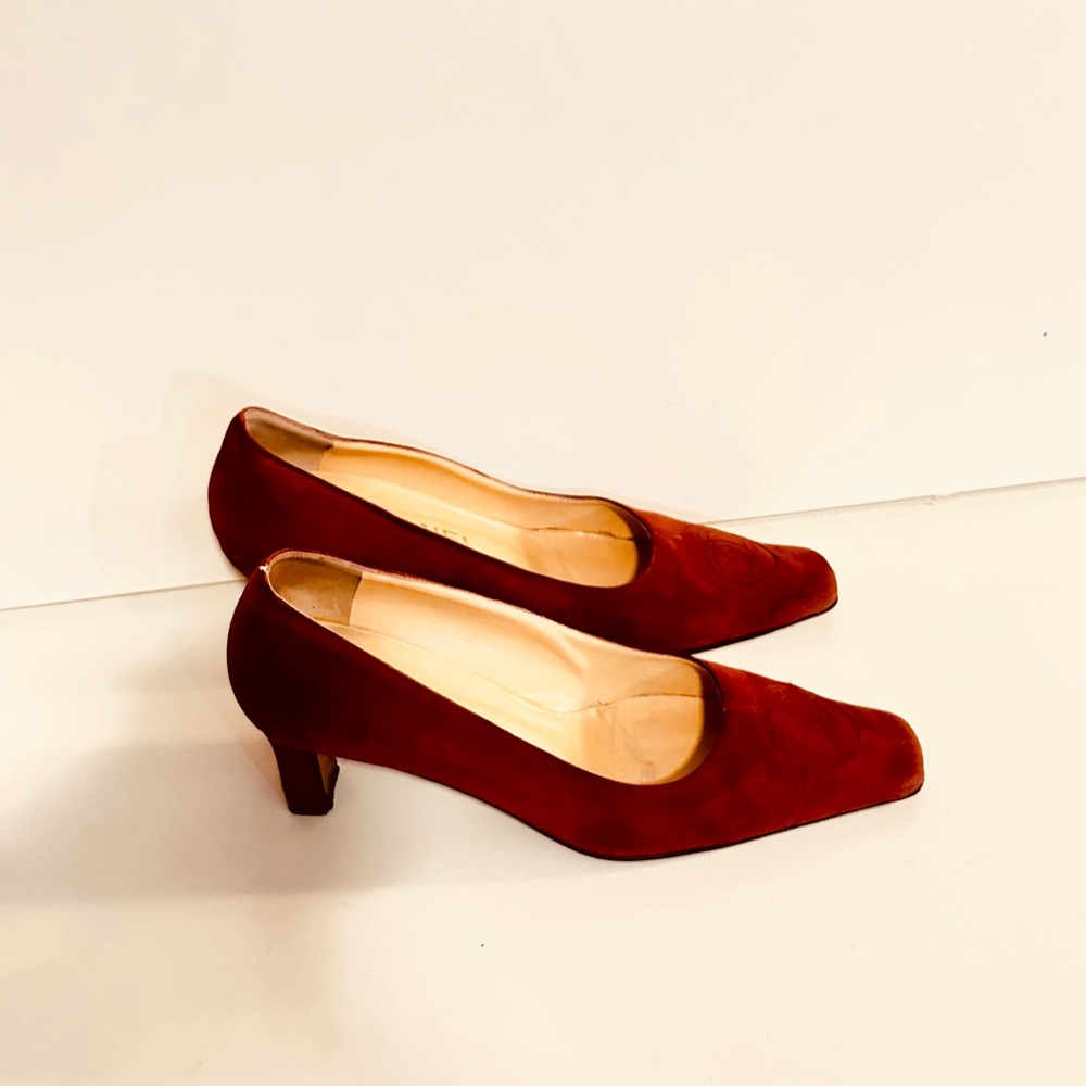 Chanel Elegant Red Women's Sandals - Picture 13 of 13